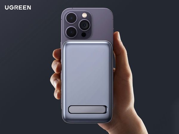 Top 2 pin sạc dự phòng có dây, từ tính đáng mua 2025 10 Pin sạc dự phòng